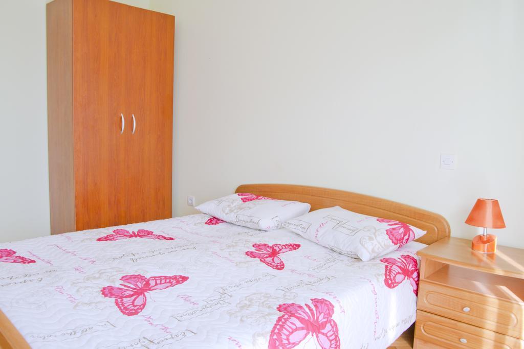 Apartments Ruzic โปดสตรานา ภายนอก รูปภาพ