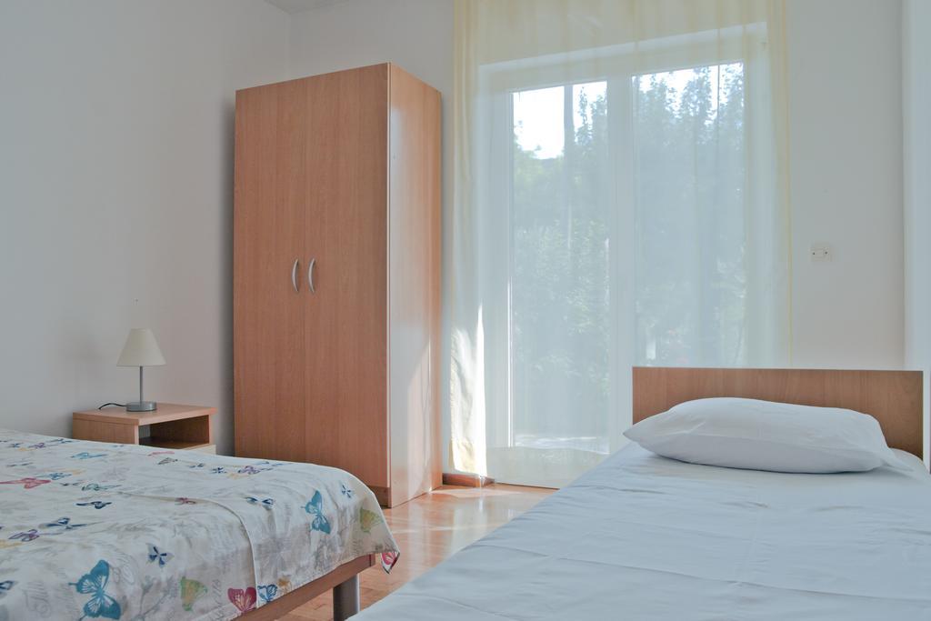 Apartments Ruzic โปดสตรานา ภายนอก รูปภาพ